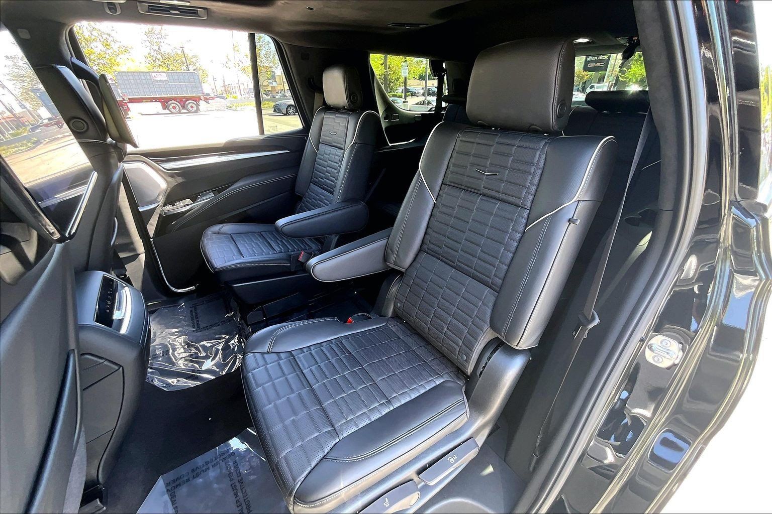 New 2026 Cadillac Escalade Platinum Sport AWD/4WD image 17