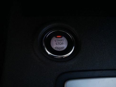 Certified 2021 Nissan Frontier SV image 17