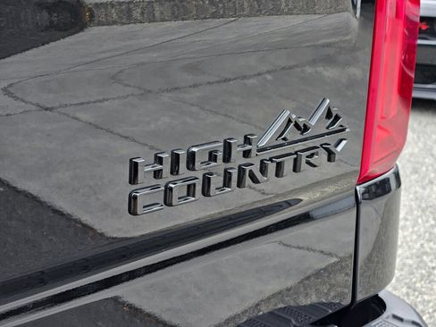 Used 2024 Chevrolet Silverado 1500 High Country w/ Technology Package AWD/4WD image 13