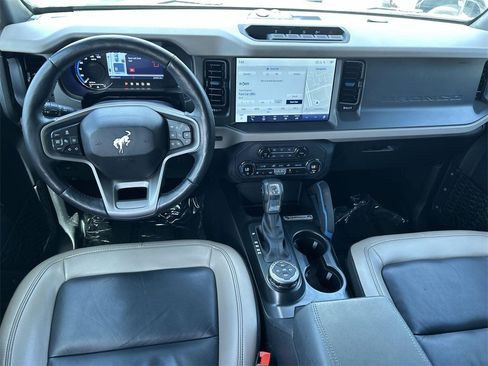 Used 2024 Ford Bronco Wildtrak image 6