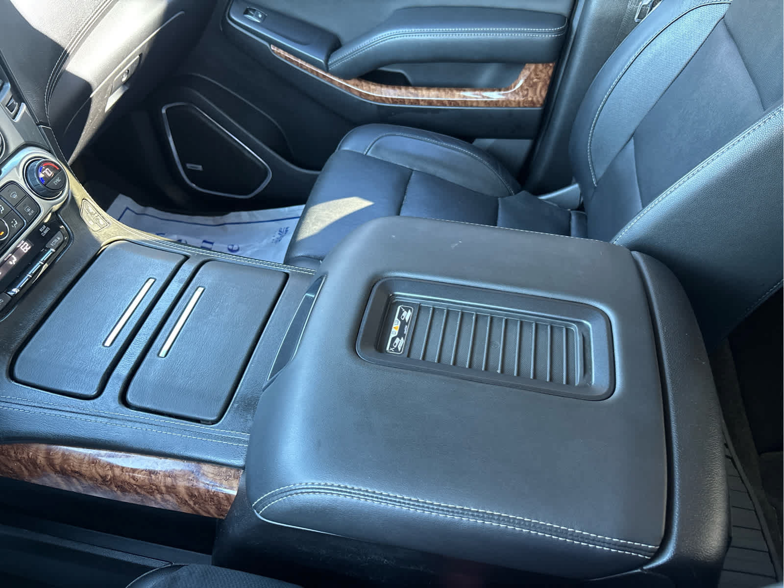 Used 2018 Chevrolet Tahoe Premier AWD/4WD image 29