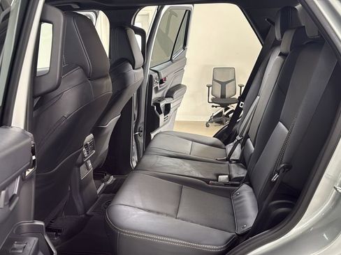 Certified 2025 Toyota 4Runner TRD Off-Road Premium image 15