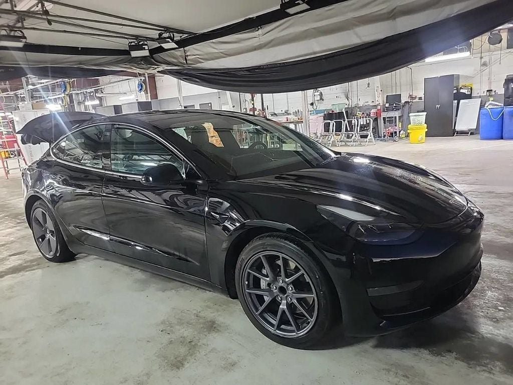 Used 2022 Tesla Model 3 Standard Range Plus RWD image 2