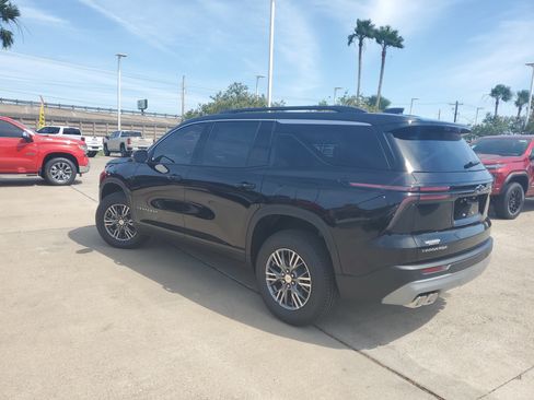 New 2026 Chevrolet Traverse LT w/ Driver Confidence Package FWD image 5