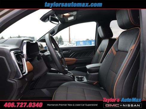 Used 2025 GMC Canyon AT4 image 5