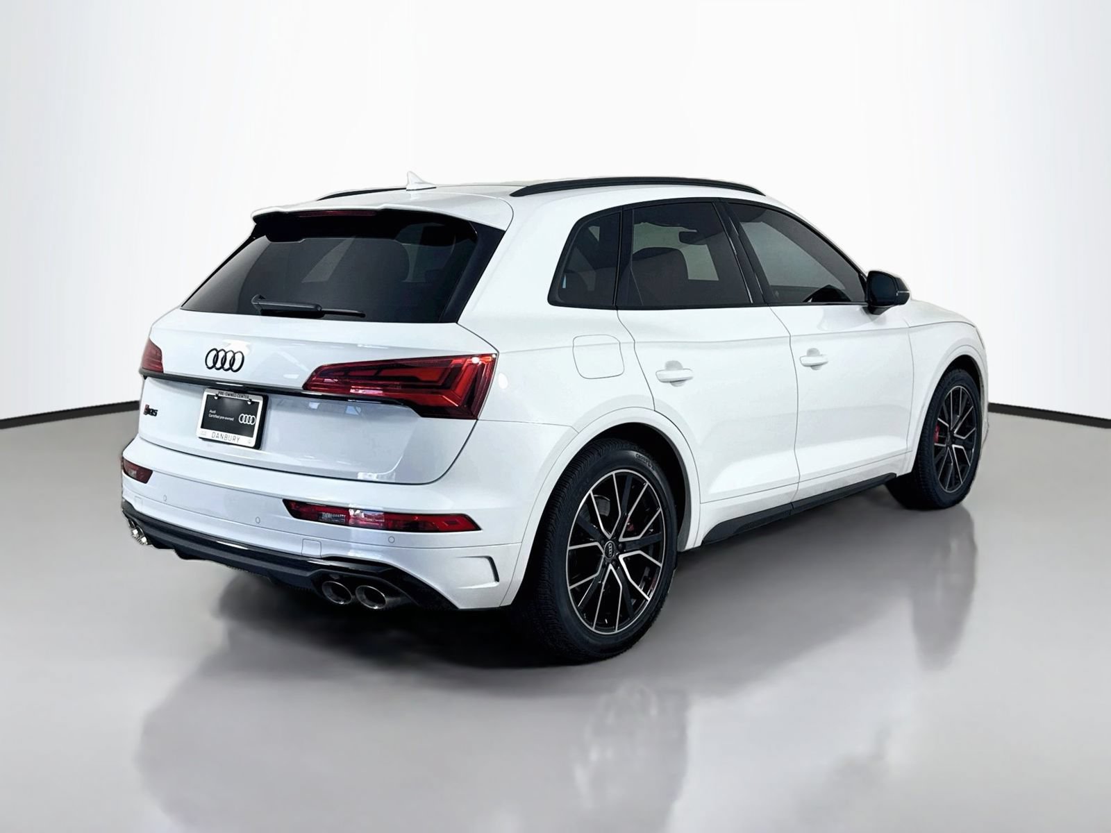 Certified 2023 Audi SQ5 Premium Plus w/ Premium Plus Package AWD/4WD image 9