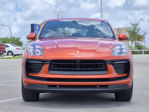 Used 2022 Porsche Macan AWD/4WD image 2