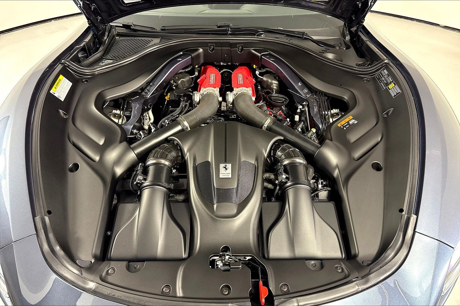 Used 2024 Ferrari Roma Spider RWD image 27