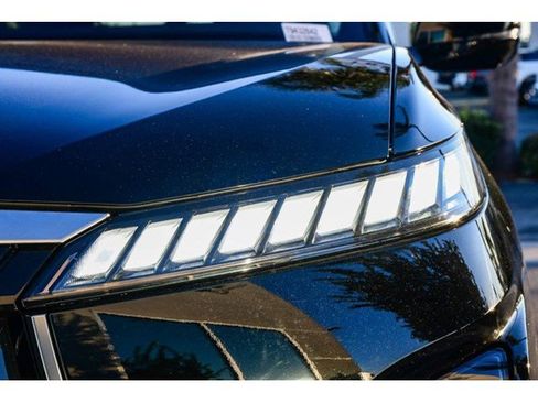 New 2026 INFINITI QX80 Luxe w/ Cargo Package image 8