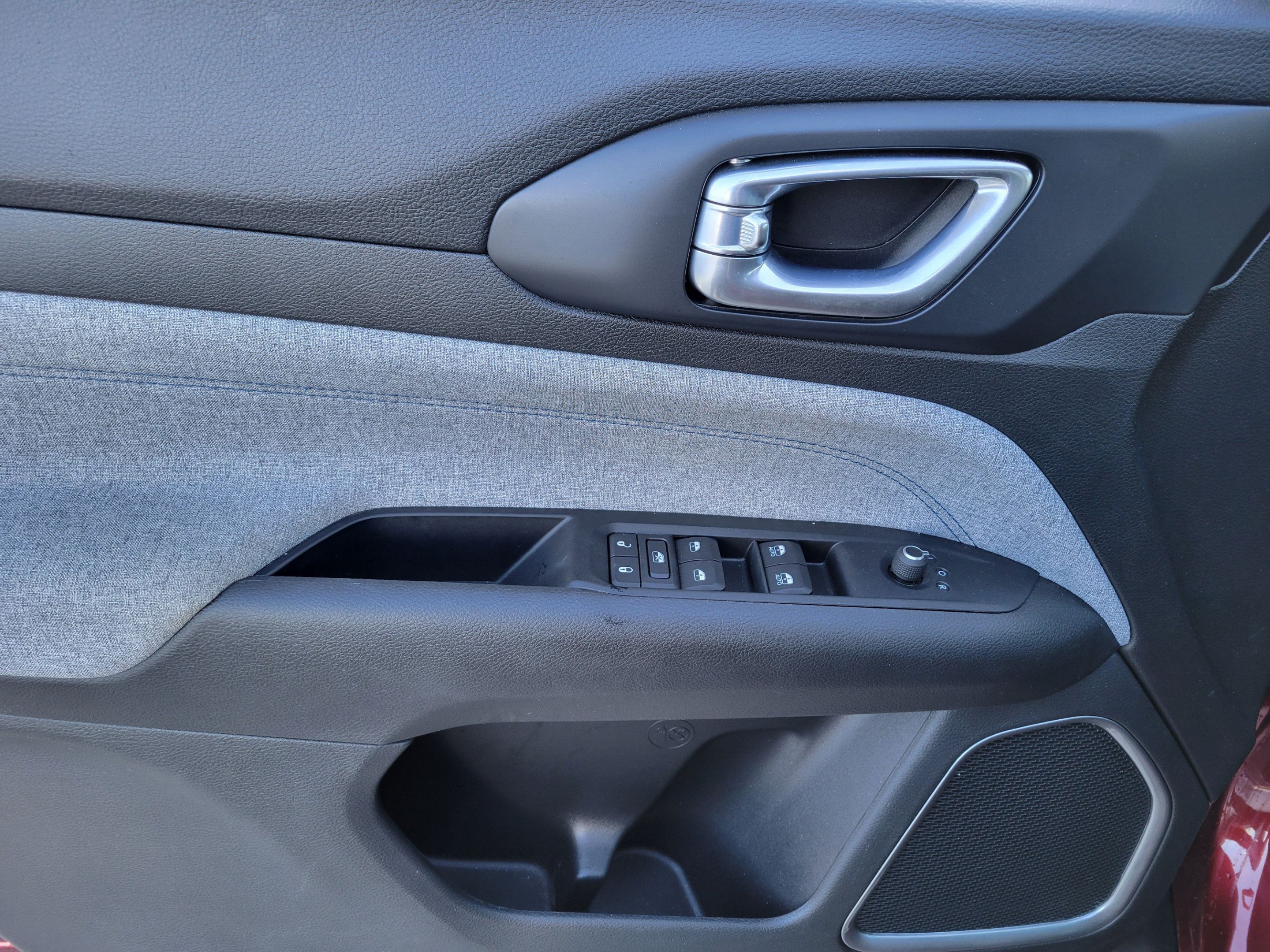 Used 2022 Jeep Compass Latitude FWD image 12