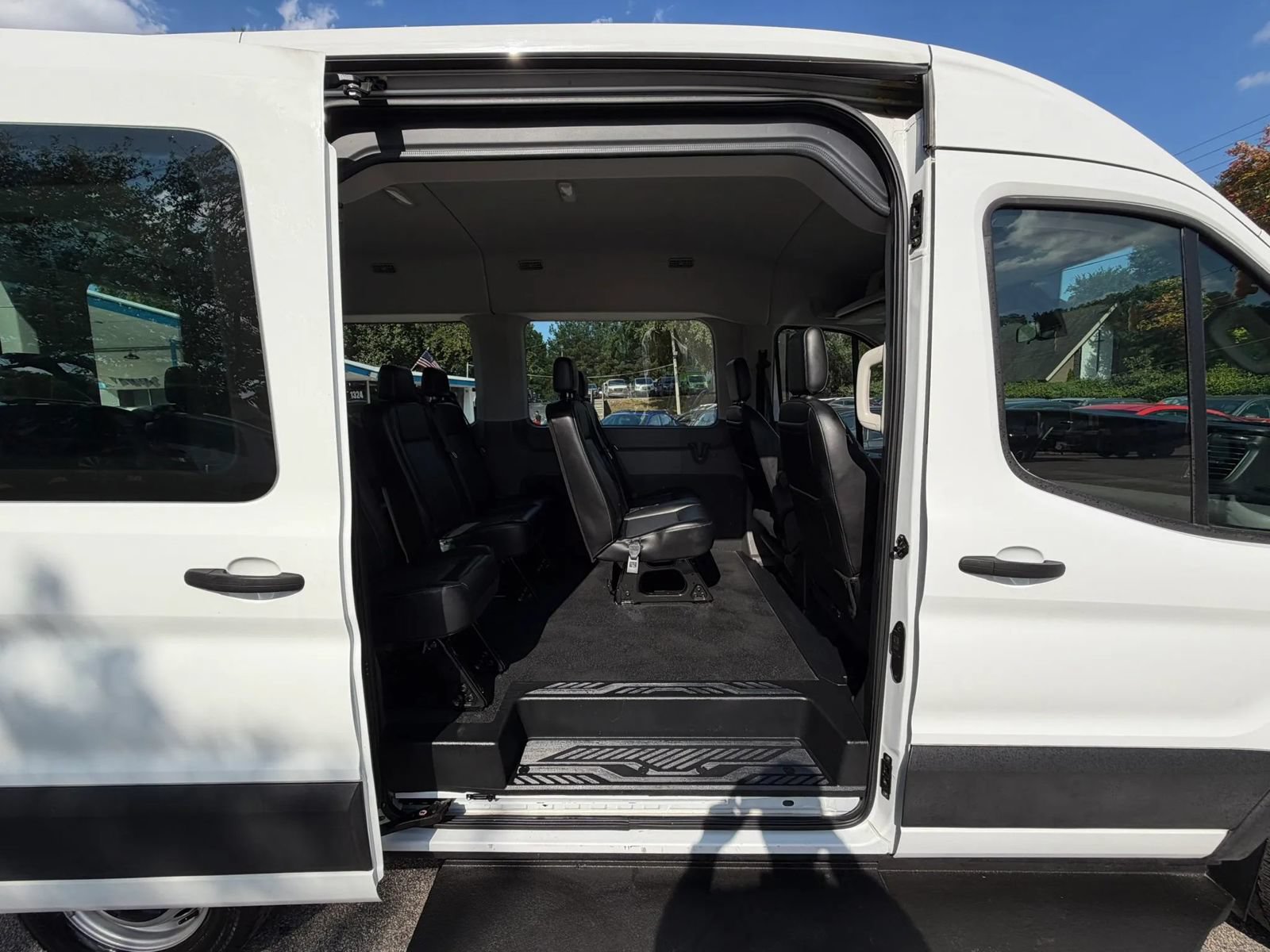 Used 2020 Ford Transit 150 XL RWD image 17