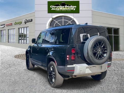 Used 2025 Land Rover Defender 110 S AWD/4WD image 8
