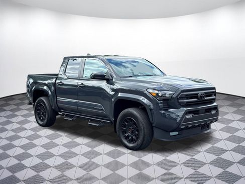 Used 2024 Toyota Tacoma SR5 AWD/4WD image 6