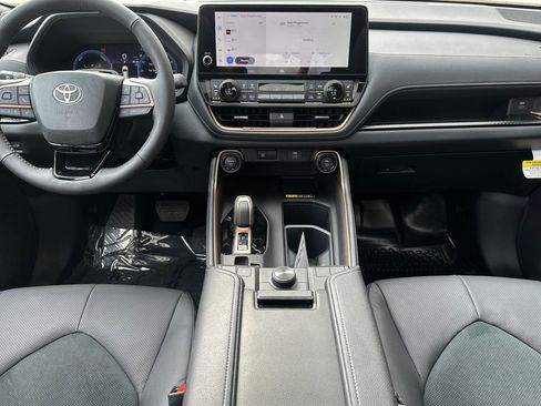 New 2026 Toyota Grand Highlander AWD Hybrid image 13
