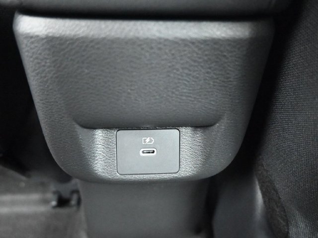 Used 2025 Nissan Versa SV w/ Trunk Package FWD image 18