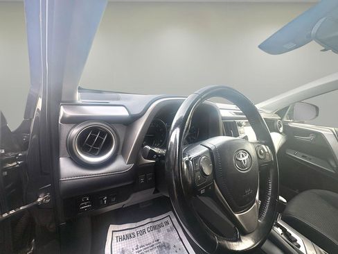 Used 2018 Toyota RAV4 XLE image 14