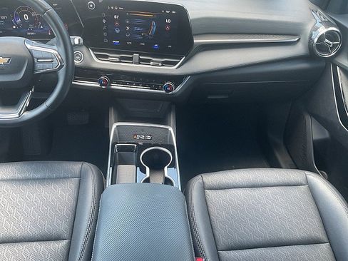 Used 2025 Chevrolet Equinox LT w/ Convenience Package II FWD image 14