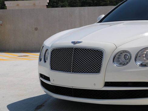 Used 2015 Bentley Flying Spur V8 AWD/4WD image 22