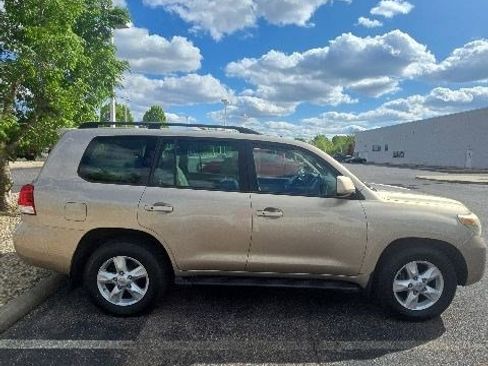 Used 2008 Toyota Land Cruiser AWD/4WD image 2