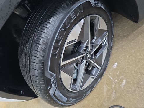 Certified 2025 Hyundai Tucson SEL AWD/4WD image 34