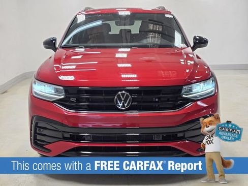 Certified 2024 Volkswagen Tiguan SE R-Line AWD/4WD image 2