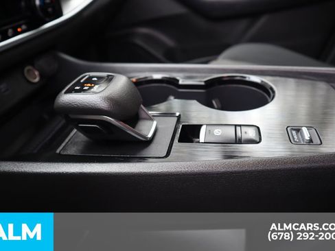 Used 2023 Nissan Rogue SV image 30