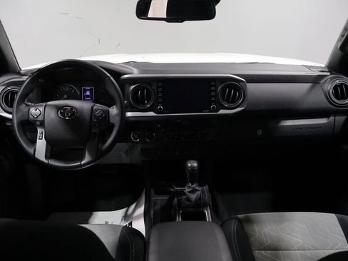 Certified 2023 Toyota Tacoma TRD Off-Road AWD/4WD image 17