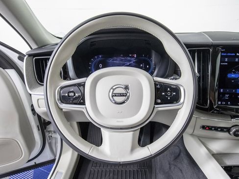 Used 2023 Volvo XC60 B5 Ultimate w/ Climate Package image 20