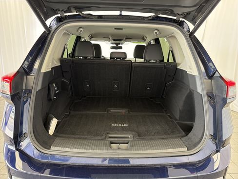 Used 2025 Nissan Rogue SL FWD image 13