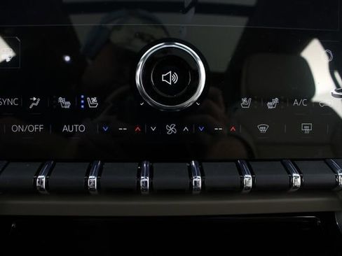 New 2026 GMC Yukon XL Denali image 8