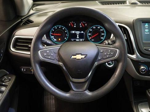 Used 2018 Chevrolet Equinox LS w/ LPO, Blackout Package FWD image 10