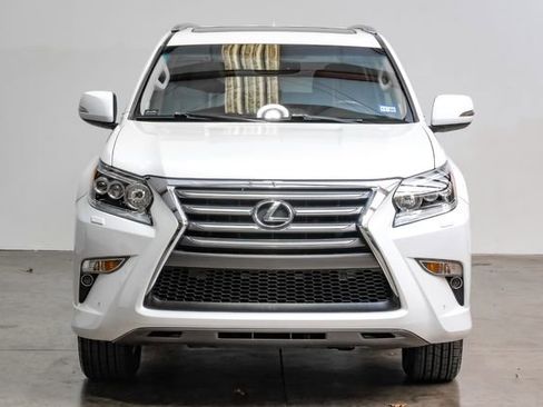 Used 2017 Lexus GX 460 image 6