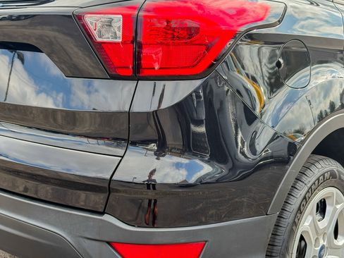 Used 2019 Ford Escape S image 10