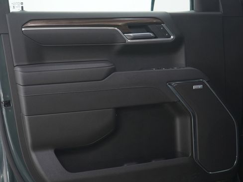 Used 2025 Chevrolet Silverado 1500 LT Trail Boss w/ LT Trail Boss Premium Package image 19