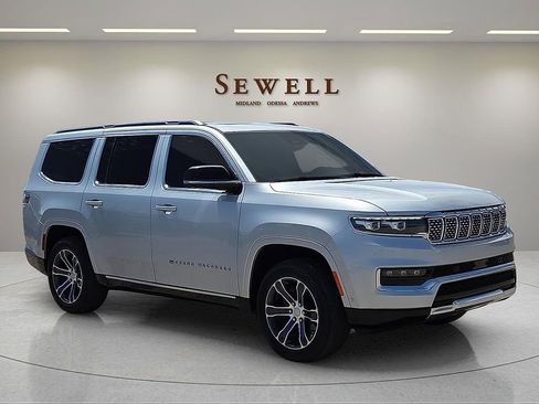 Used 2023 Jeep Grand Wagoneer 4WD image 7