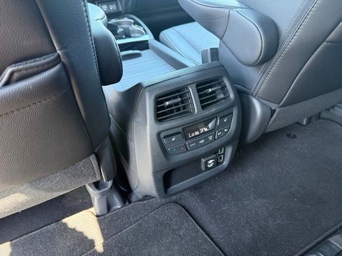 Used 2023 Honda Passport Elite image 7