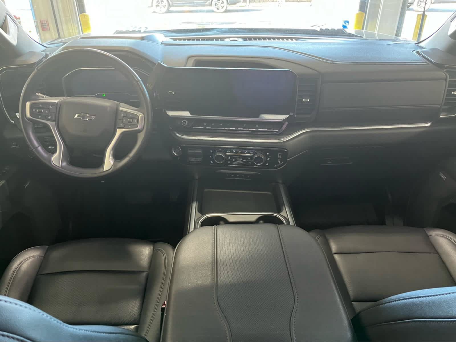 Used 2024 Chevrolet Silverado 2500 LTZ w/ LTZ Plus Package AWD/4WD image 9
