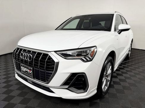 Used 2023 Audi Q3 2.0T Premium AWD/4WD image 3