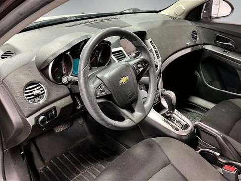 Used 2015 Chevrolet Cruze LT FWD image 16