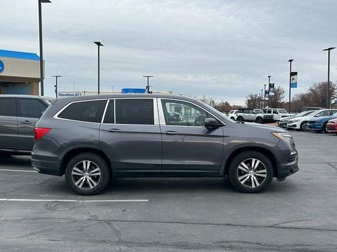 Used 2017 Honda Pilot EX-L image 2