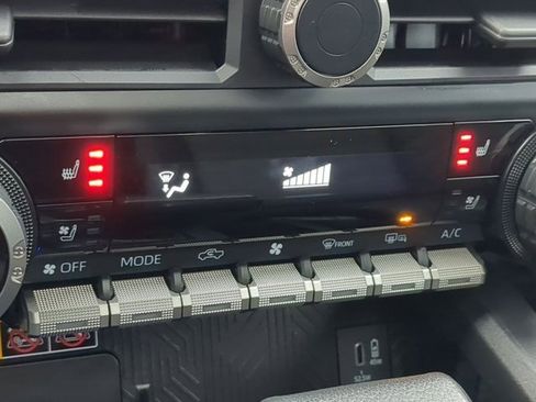 Used 2024 Toyota Tacoma TRD Sport image 13