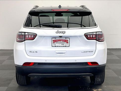 Used 2024 Jeep Compass Limited AWD/4WD image 3