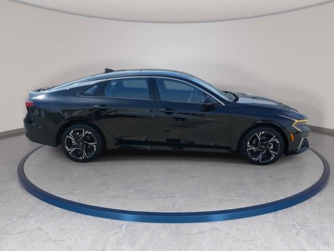 Used 2025 Kia K5 GT-Line w/ GT-Line Premium Package image 4
