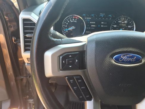 Used 2022 Ford F250 Lariat w/ FX4 Off-Road Package AWD/4WD image 20