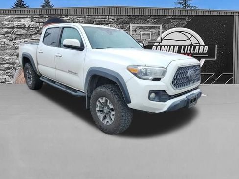Used 2019 Toyota Tacoma TRD Off-Road image 1