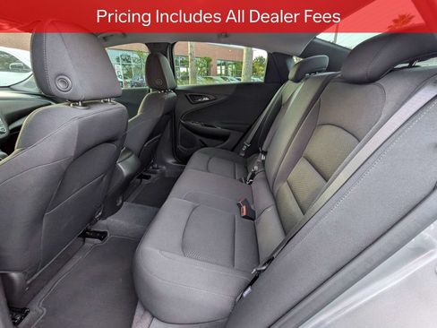 Used 2025 Chevrolet Malibu RS FWD image 13