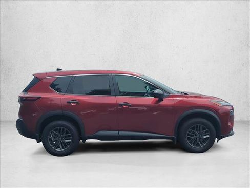 Used 2023 Nissan Rogue S FWD image 4