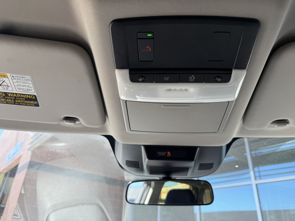 Used 2025 Nissan Rogue SV FWD image 26