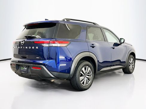 Used 2025 Nissan Pathfinder SV AWD/4WD image 9