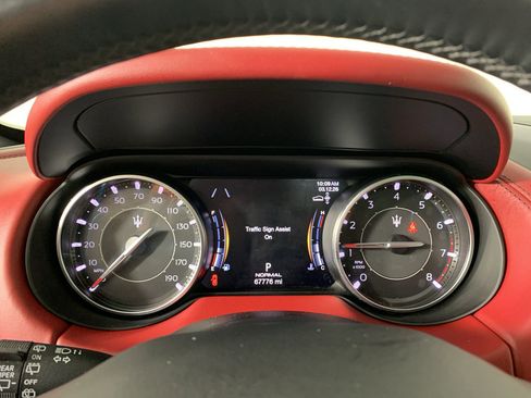 Used 2021 Maserati Levante S GranSport image 23